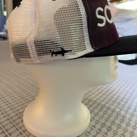 SCALES HAT - Picture 2 of 5